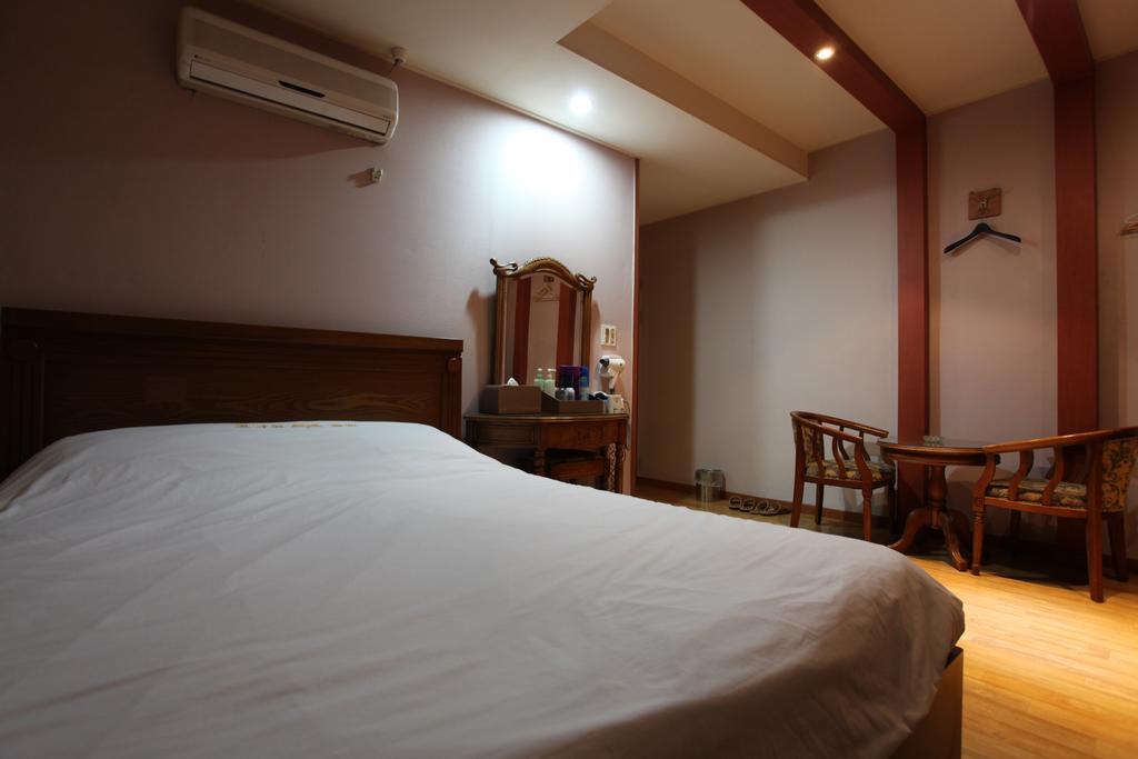 Monaco Hotel Τζέτζου Δωμάτιο φωτογραφία