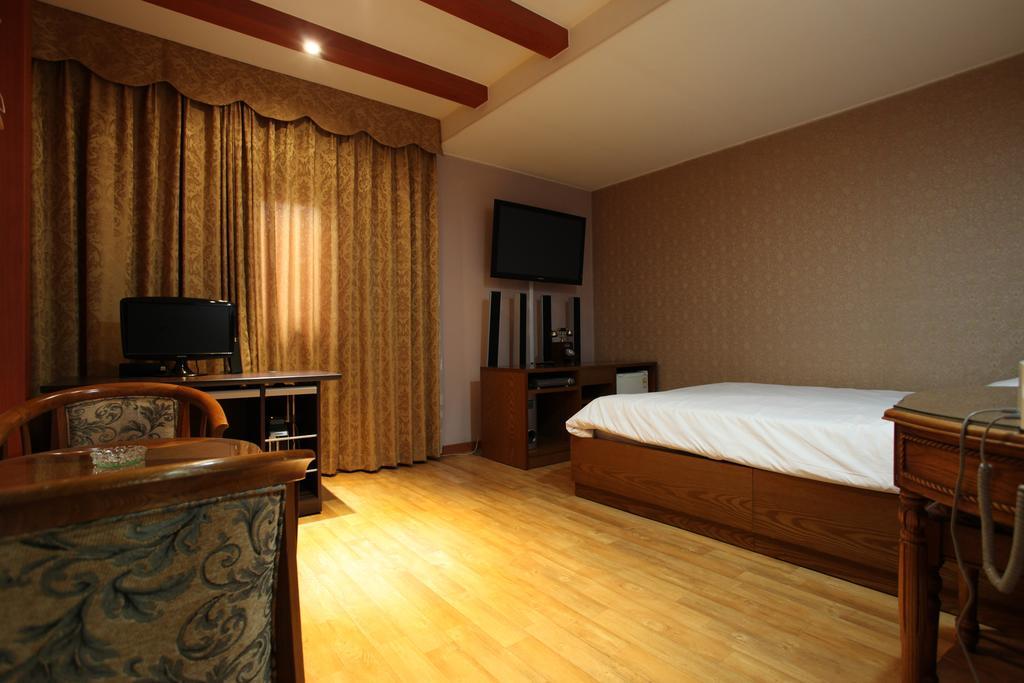 Monaco Hotel Τζέτζου Δωμάτιο φωτογραφία
