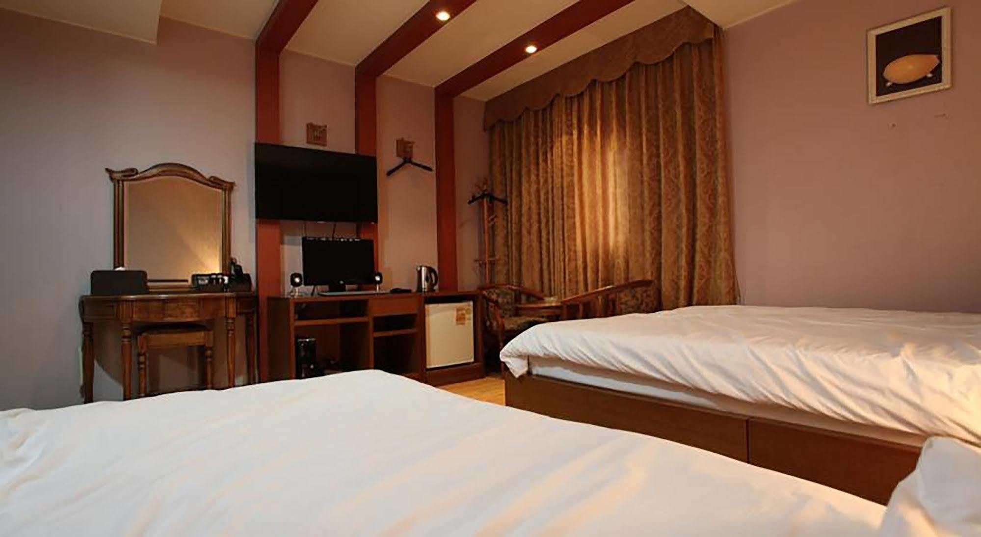 Monaco Hotel Τζέτζου Εξωτερικό φωτογραφία